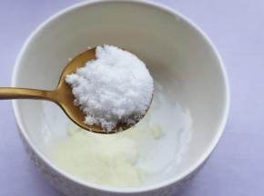 加入糖粉。