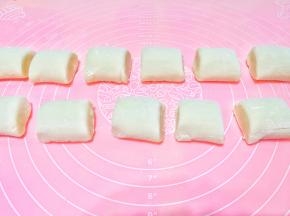 分成30g左右的小剂子。