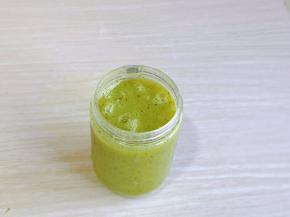 启动机器，榨果汁即可。