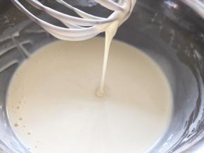 搅拌至顺滑无颗粒状态