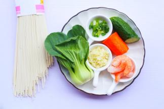 准备好所有食材。