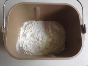 加入糖、面粉和奶粉