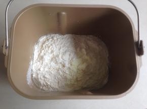 加入糖、面粉和奶粉