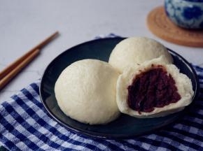 冷水上锅蒸，大火转中小火蒸14分钟左右，关火焖3分钟再开盖