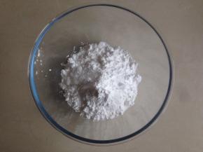 三种粉混合加入糖