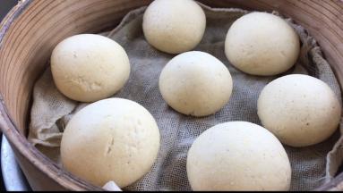 发酵好后，冷水下锅，上汽后蒸8分钟