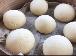 发酵好后，冷水下锅，上汽后蒸8分钟