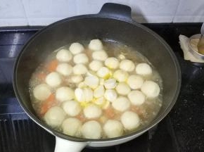 放入杏鲍菇