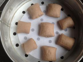 放进蒸笼里，在温暖处静置20分钟