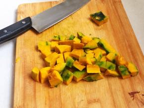 切棋子丁小块。