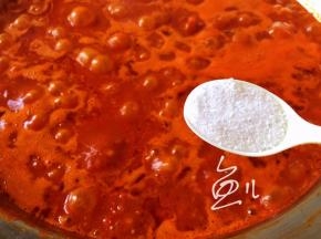 煮约10分钟放盐