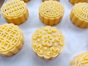 全部压好，摆入烤盘，烤箱200度预热