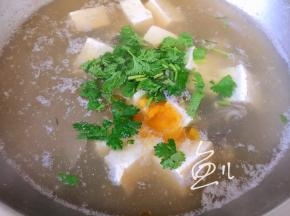 放入香菜碎