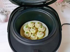 打开盖子喽～非常好，盘子里的蒸汽水特别少呀！喜欢，太棒了。