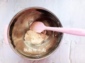 继续混合打发至顺滑