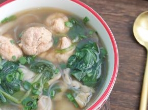虾滑菠菜汤成品图