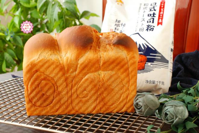 日式牛奶绵密吐司