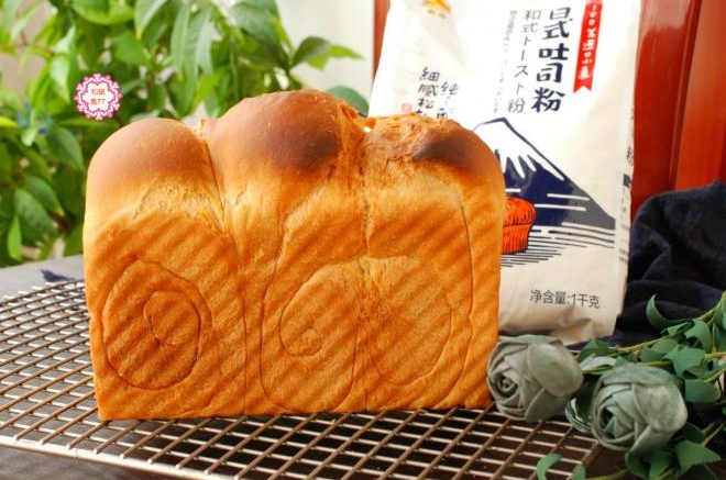 日式牛奶绵密吐司