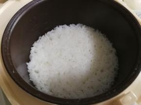 提前煮好米饭