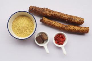 准备好所有食材。