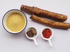 准备好所有食材。