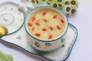 出锅盛入碗中。