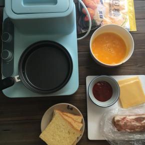 准备好所以食材，吐司对齐切去薄薄的4边，