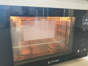 １８、烤箱下层１８０度烘烤４０分钟，上色及时盖锡纸。。