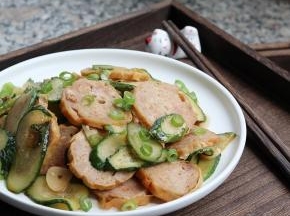 黄瓜炒豆皮肉卷成品图
