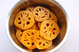 拌匀静置30分钟。