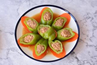 蒜油青虾椒酿肉