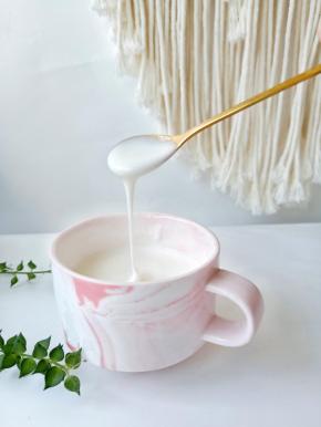 搭配一杯自己做的酸奶实在是太美味了！