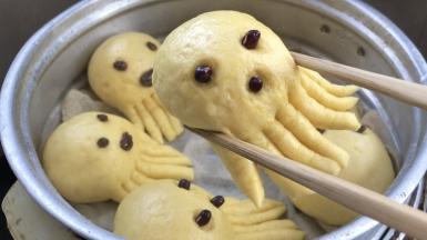 上气后转小火蒸8分钟，关火后焖2分钟即可