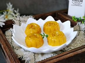 南瓜营养丰富，秋季要多吃。