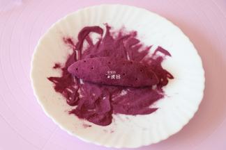 用牙签随意戳几个洞；