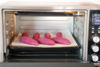 放入烤箱进行二次发酵，发酵40-50分钟左右；