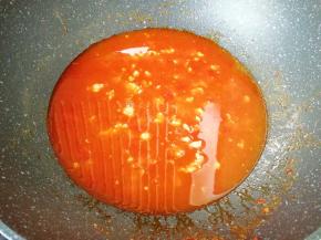 加入开水大火烧开。