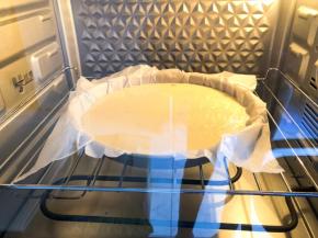 放入预热好的烤箱中层，180度30分钟