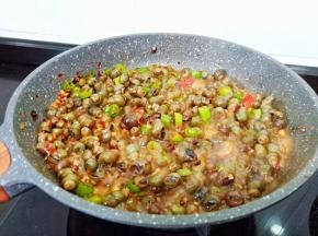 快速翻炒均匀即可出锅。