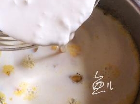 放入淡奶油