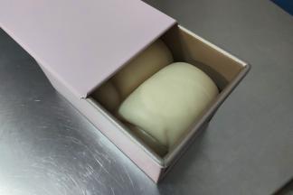 发酵至七分满左右。