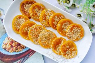 奶香十足好吃不腻的南瓜饼出炉啦。