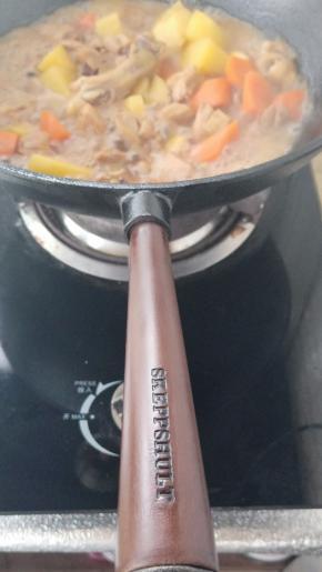 盖上盖子大火炖。