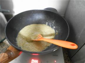 开小火不停地搅拌