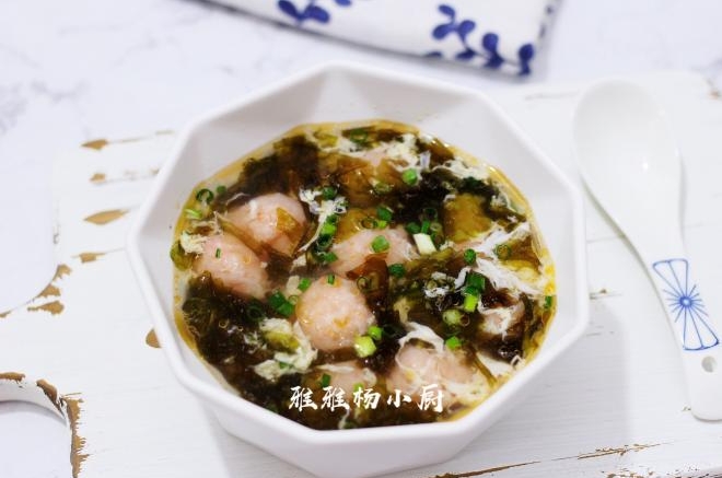 虾滑紫菜芙蓉汤