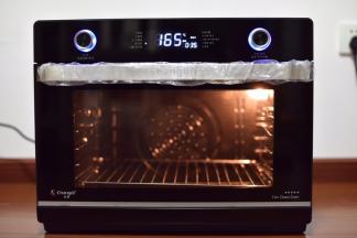 烤箱预热165度。