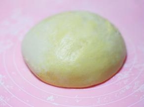 揉成面团。