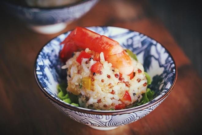 减肥减脂低糖主食：三色藜麦虾球饭团