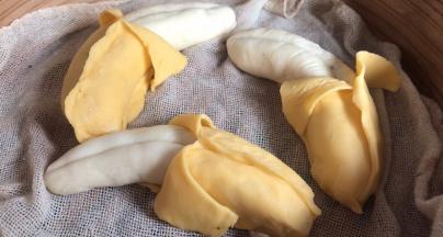 放入蒸锅中，冷水上锅小火蒸，上气后蒸8分钟