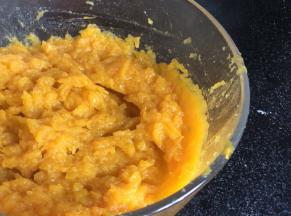 压成泥后，稍稍放凉